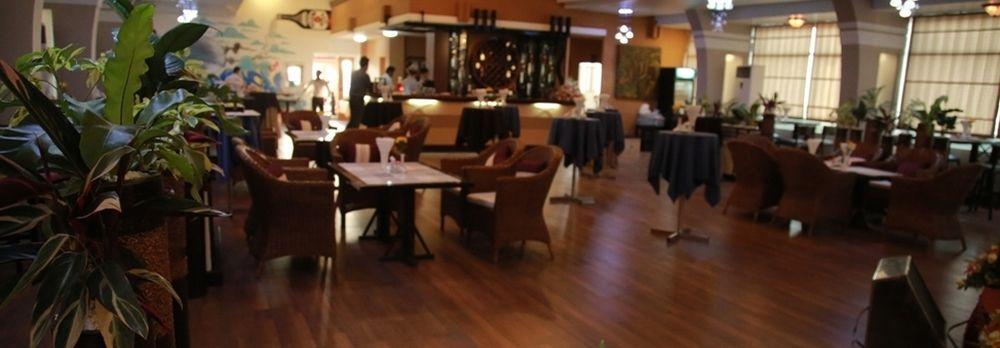 Hotel Queen Mandalaj Kültér fotó