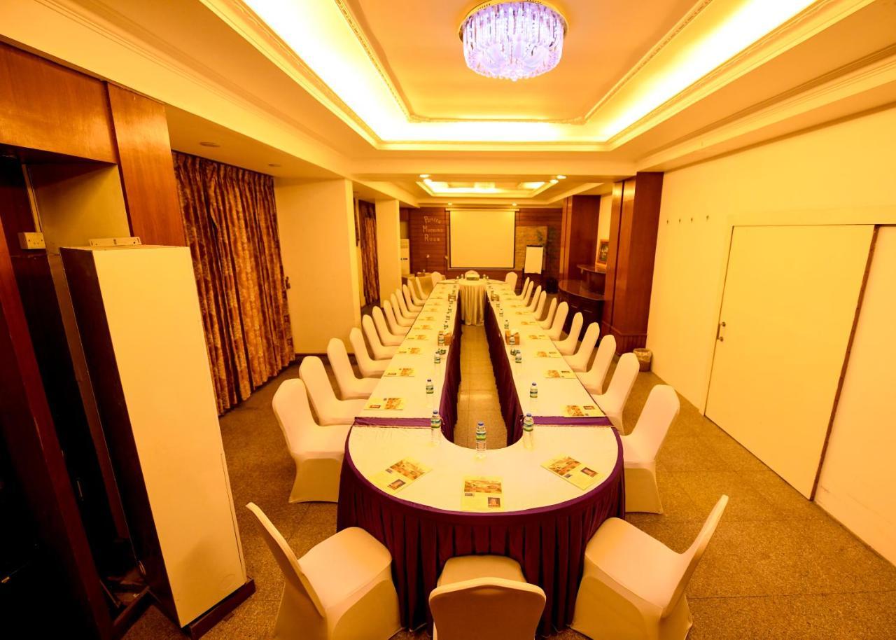 Hotel Queen Mandalaj Kültér fotó