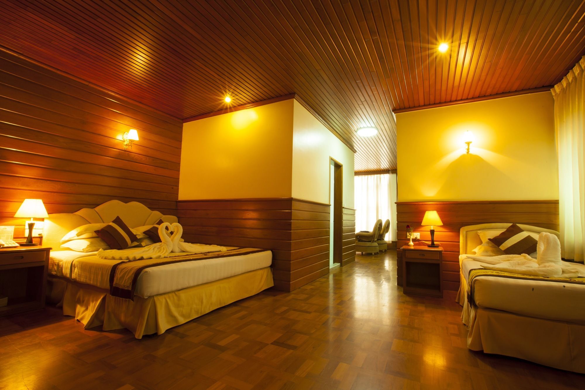 Hotel Queen Mandalaj Kültér fotó