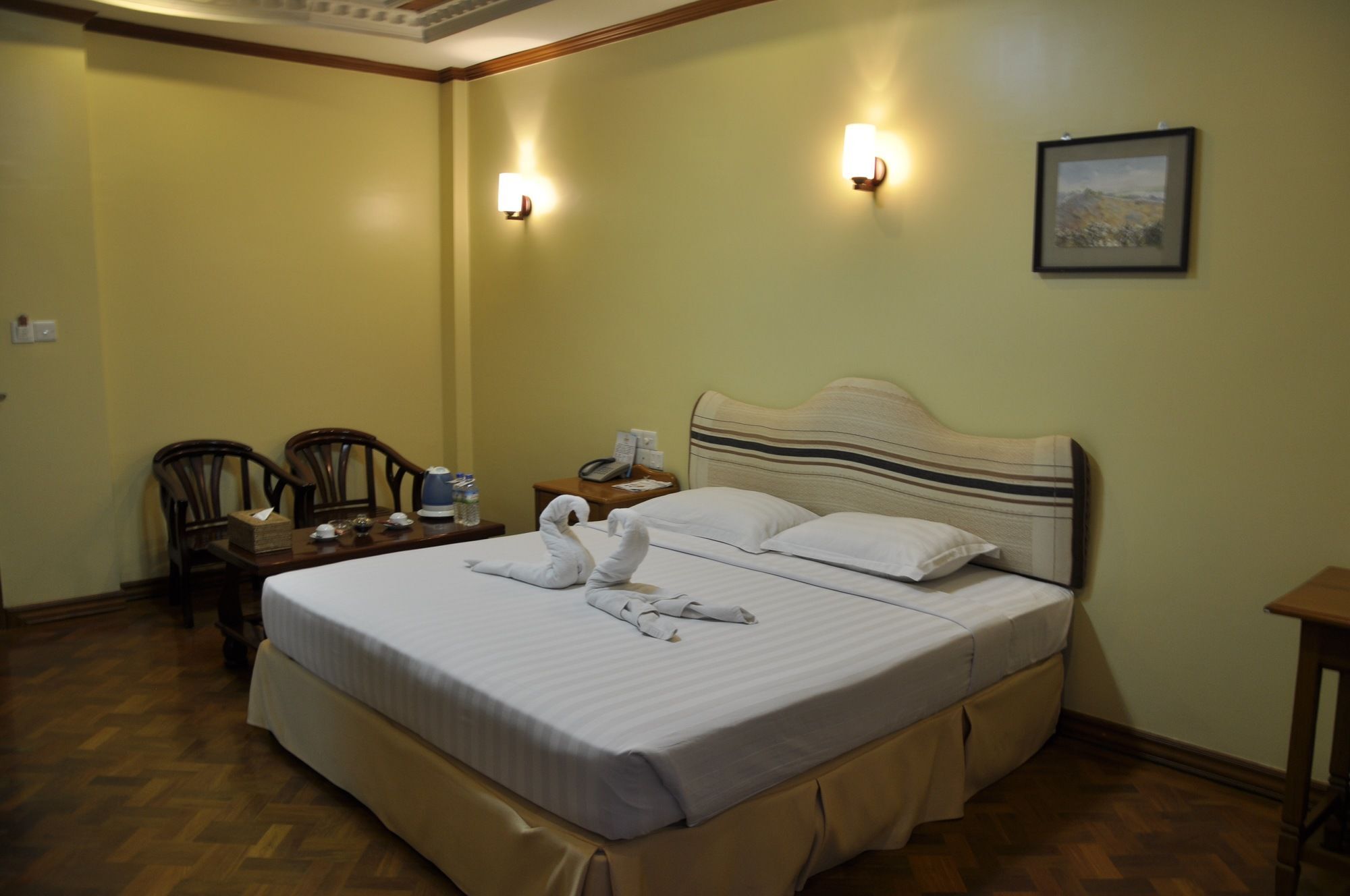 Hotel Queen Mandalaj Kültér fotó
