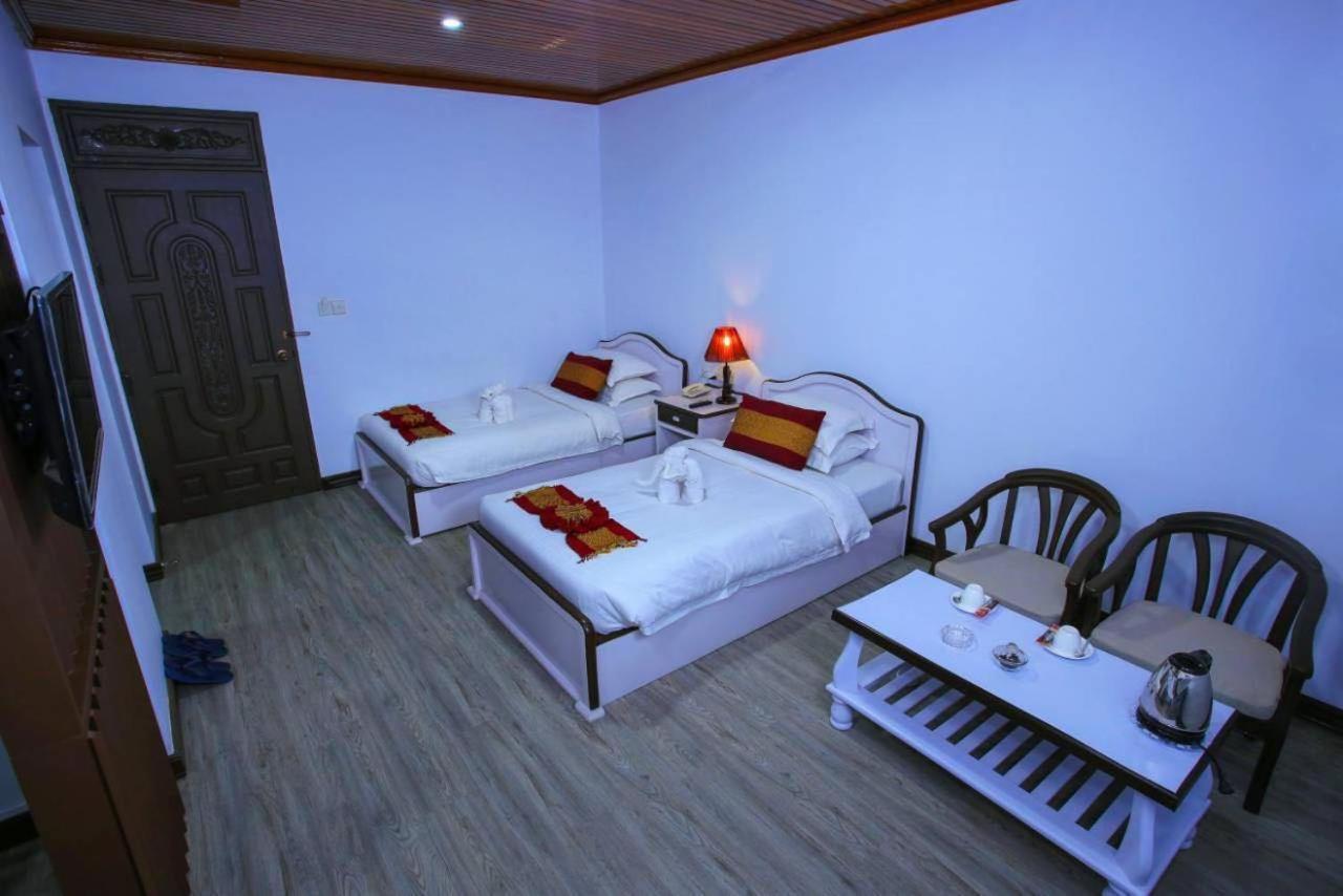 Hotel Queen Mandalaj Kültér fotó